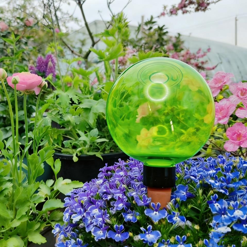 Self Watering Planter - 3er-Set große selbstbewässernde Pflanzenkugeln aus Kunststoff